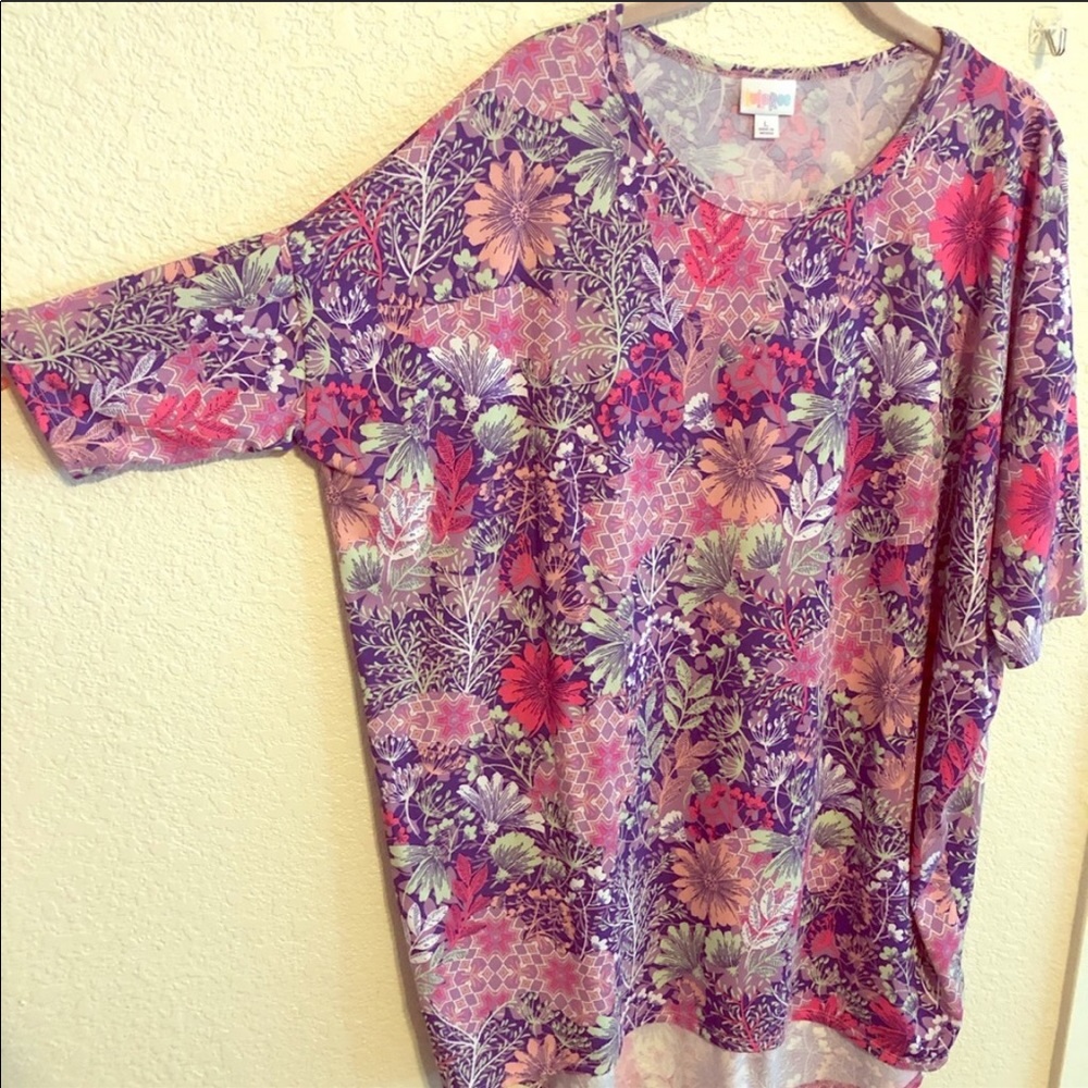 LuLaRoe Top / Large / Irma / Floral